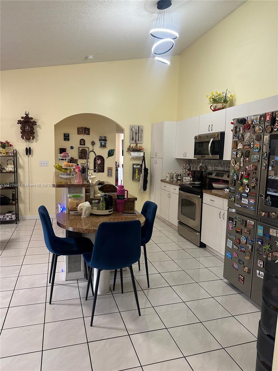 LAGUNA PONDS SEC I - Residential