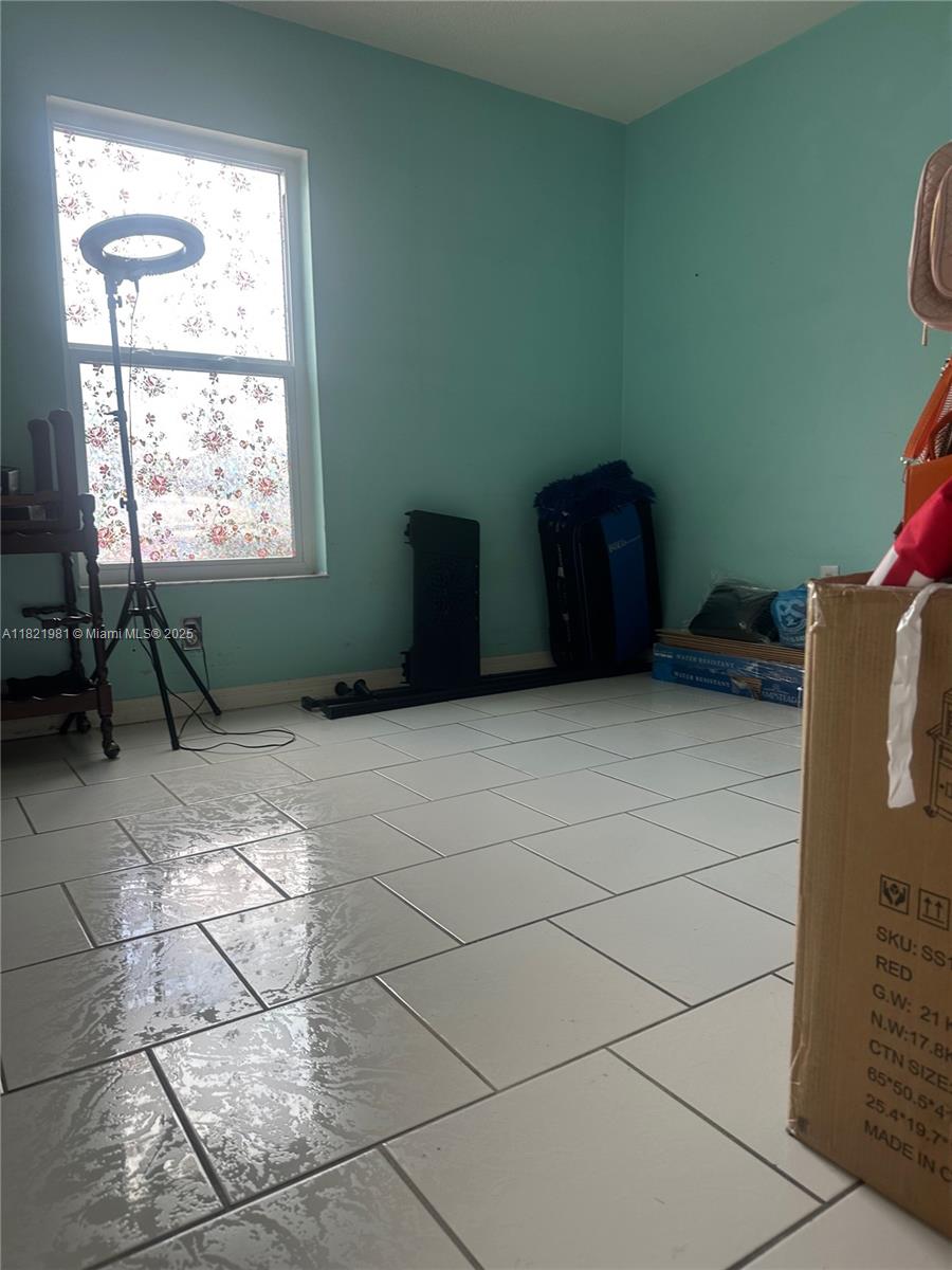 LAGUNA PONDS SEC I - Residential