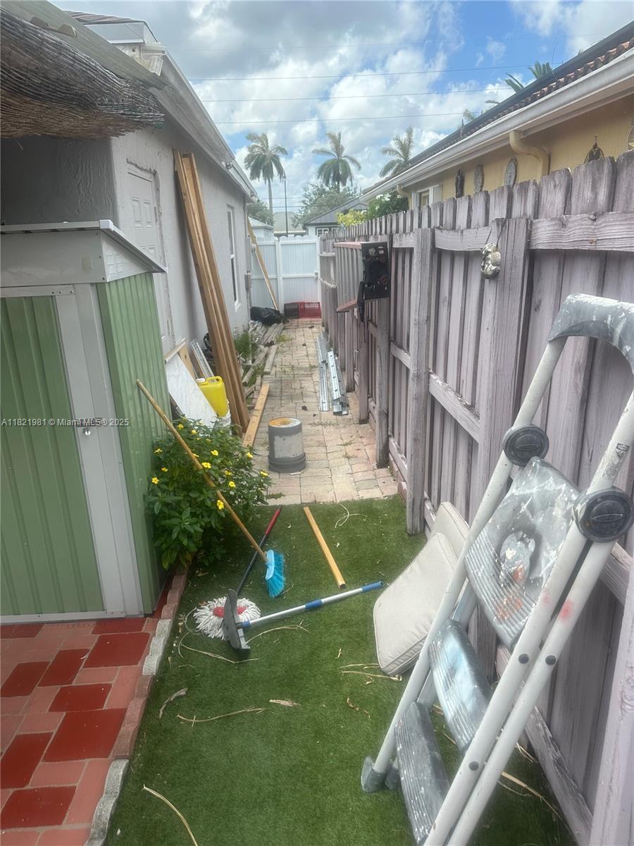 LAGUNA PONDS SEC I - Residential