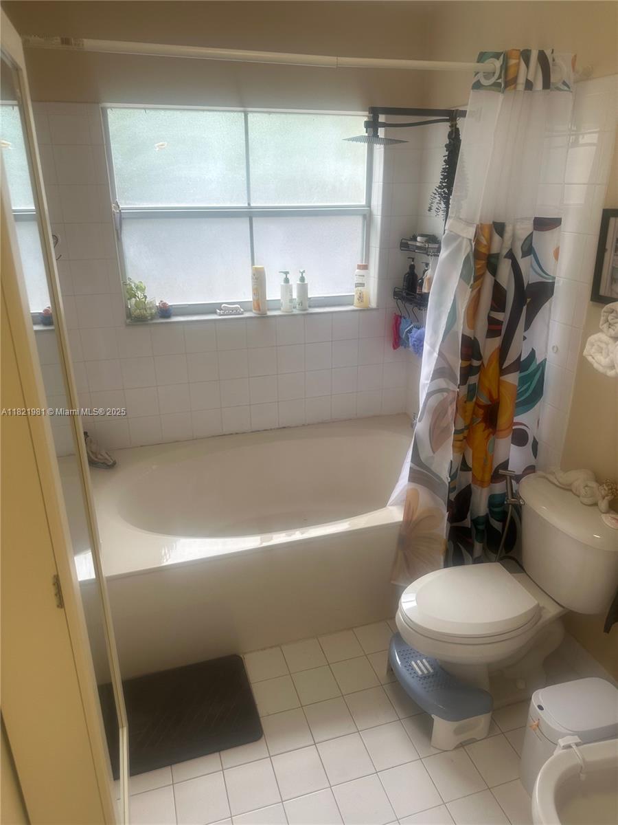 LAGUNA PONDS SEC I - Residential