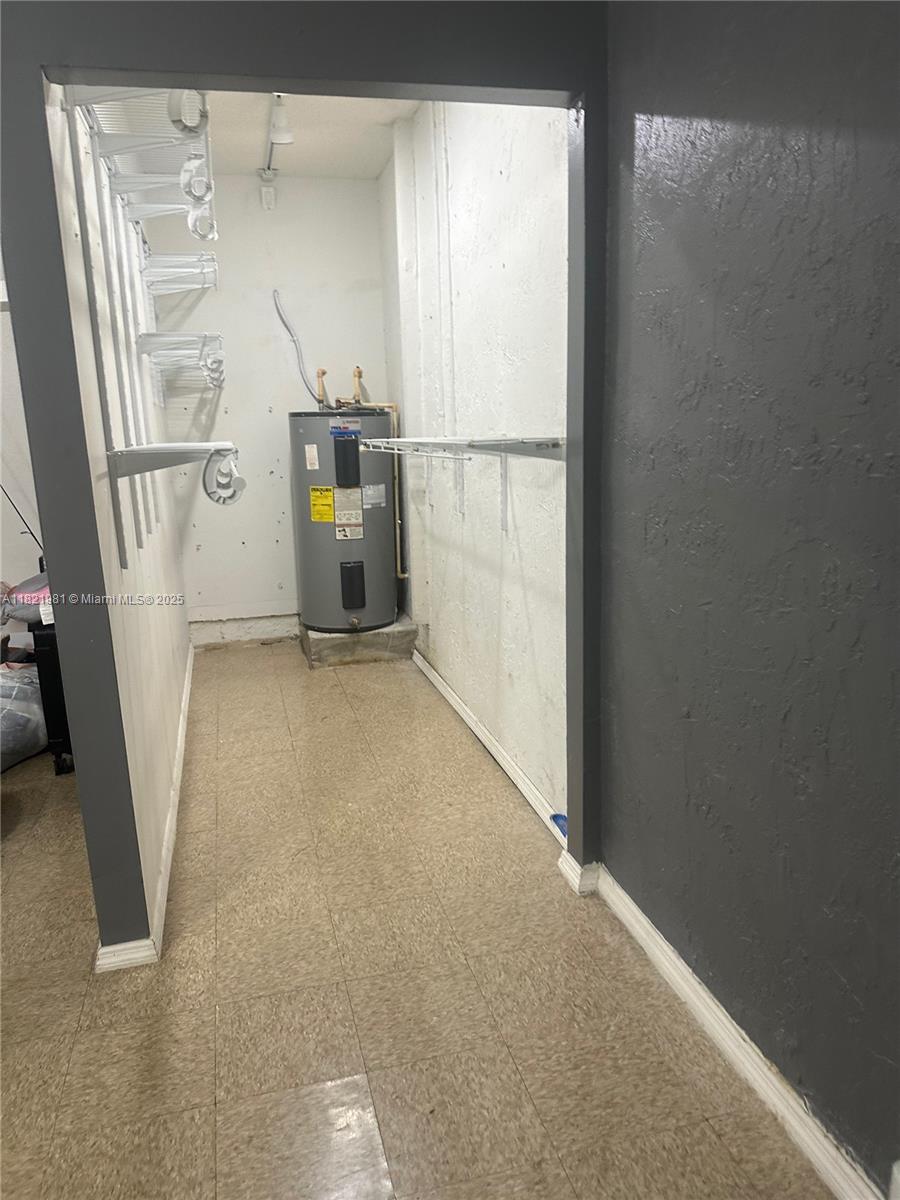 LAGUNA PONDS SEC I - Residential