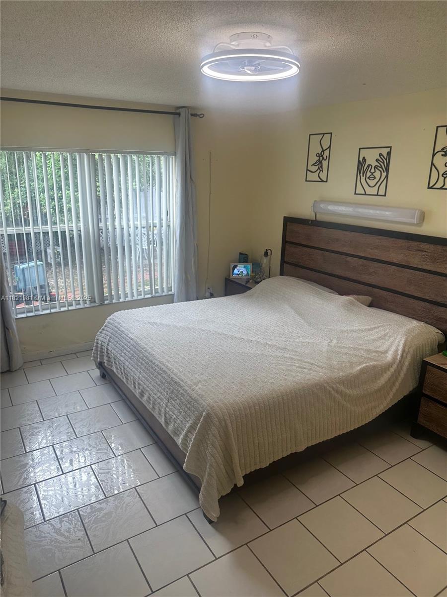 LAGUNA PONDS SEC I - Residential