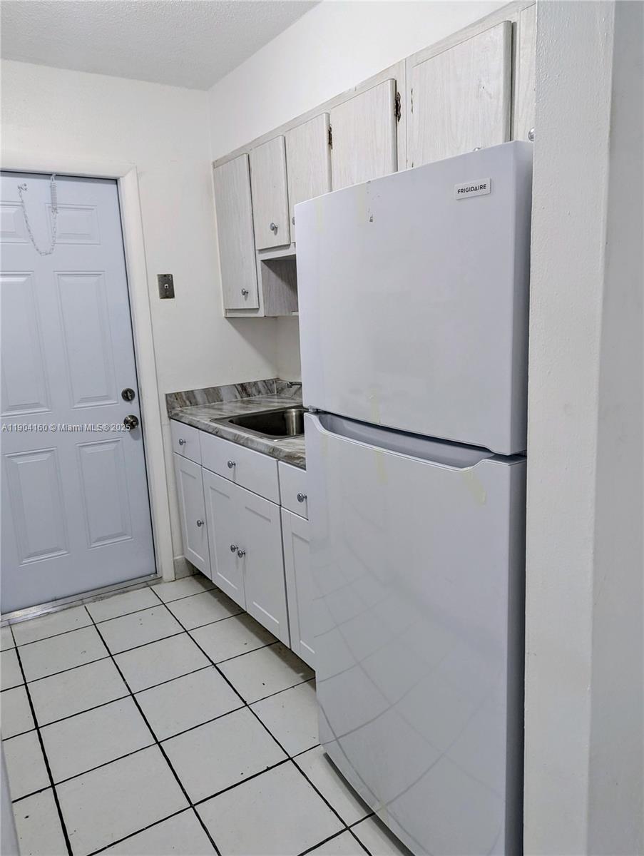 NORTH HOLLYWOOD - Residential Lease