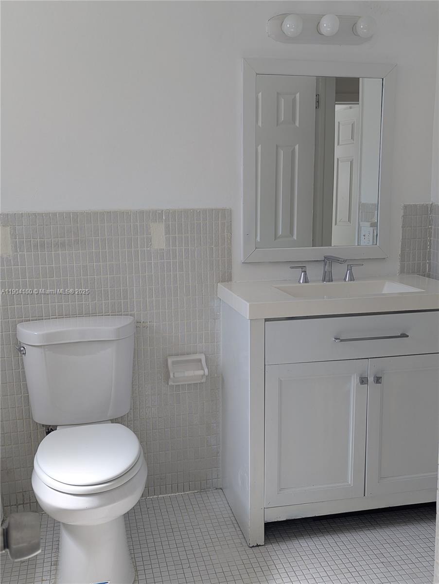 NORTH HOLLYWOOD - Residential Lease