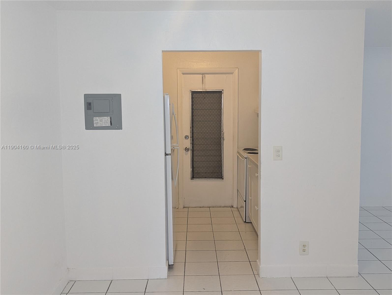 NORTH HOLLYWOOD - Residential Lease