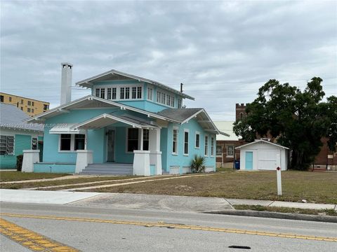 A home in Sebring