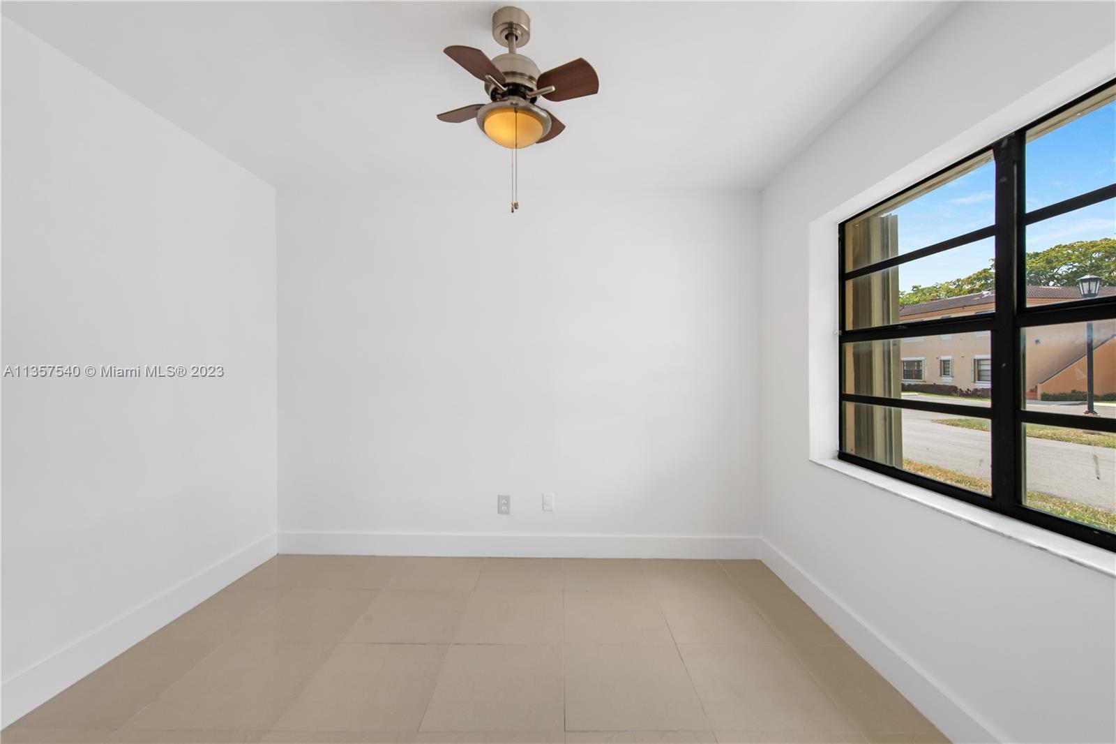 MOORS POINTE CONDO - Residential