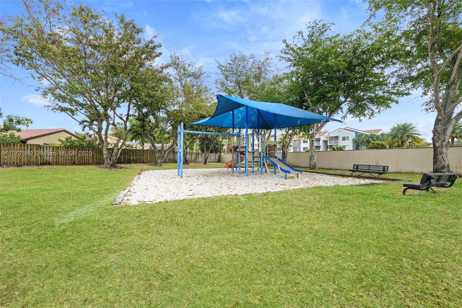 MOORS POINTE CONDO - Residential