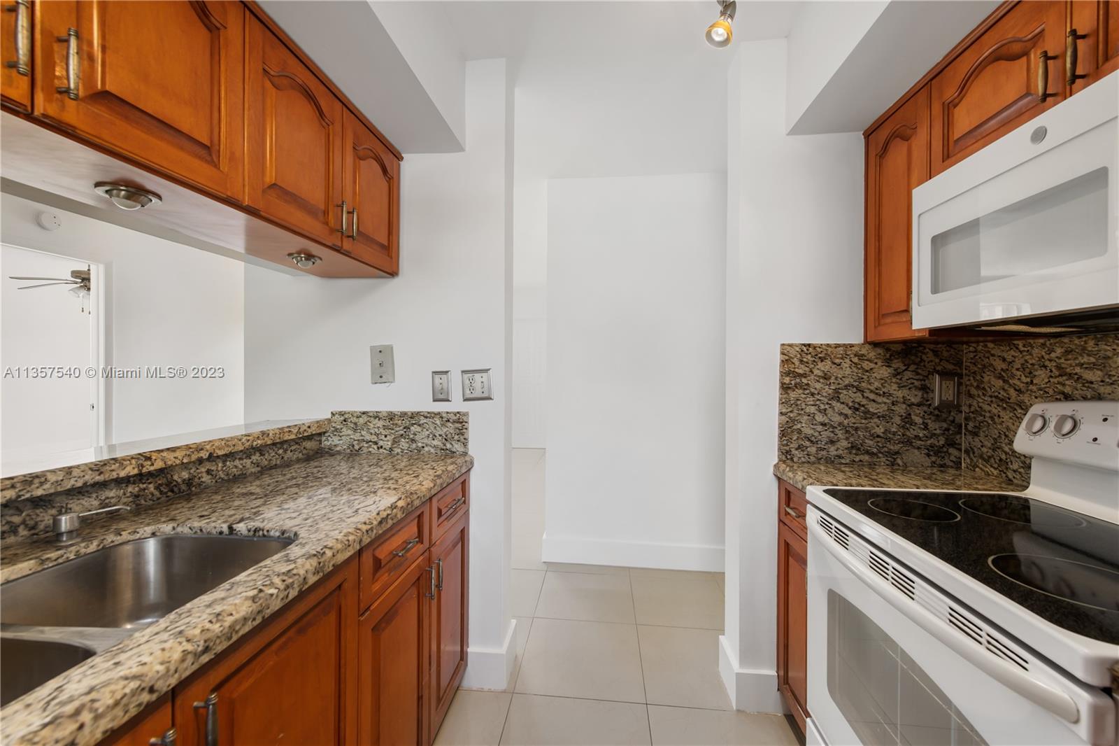 MOORS POINTE CONDO - Residential