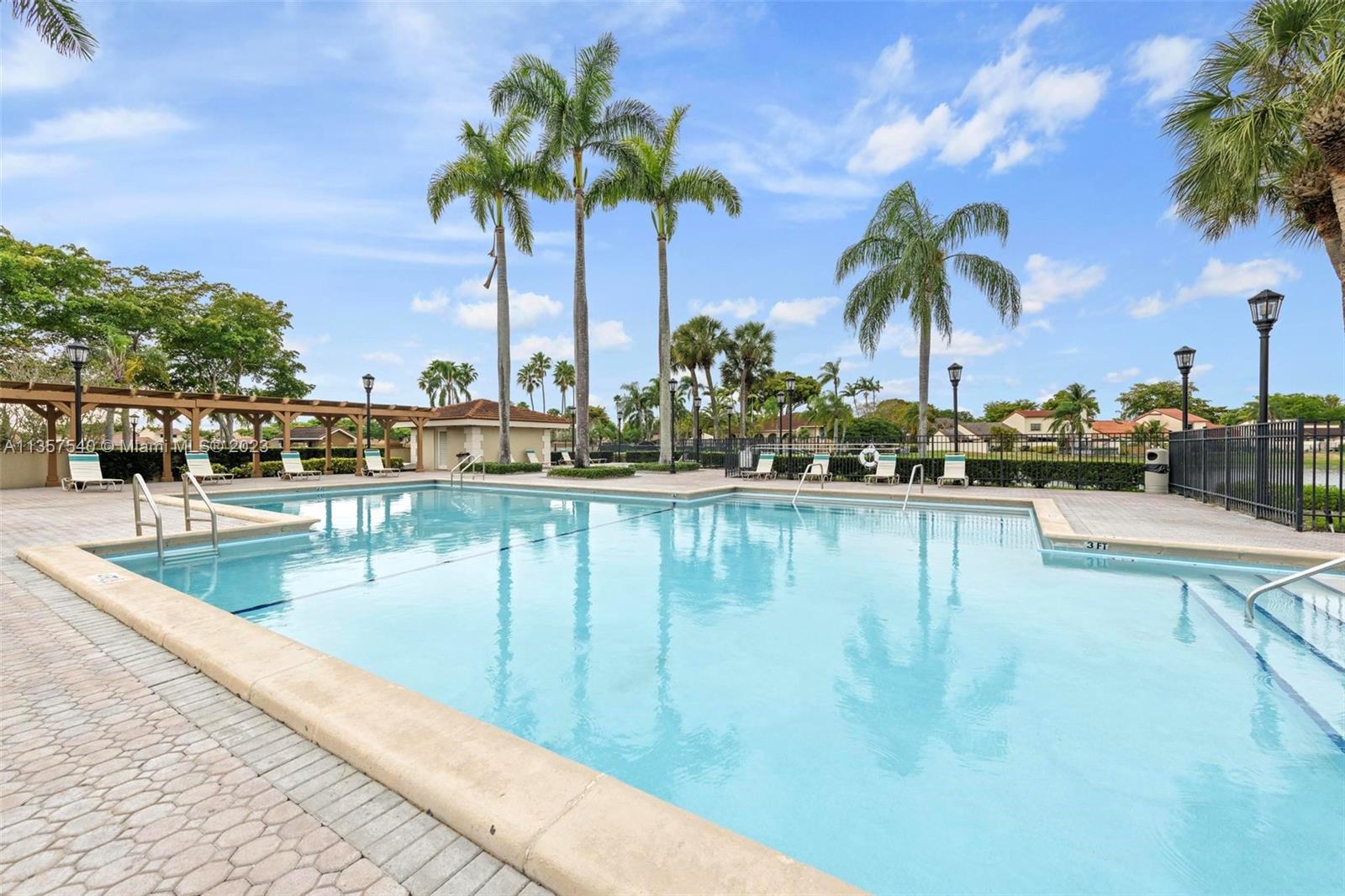 MOORS POINTE CONDO - Residential