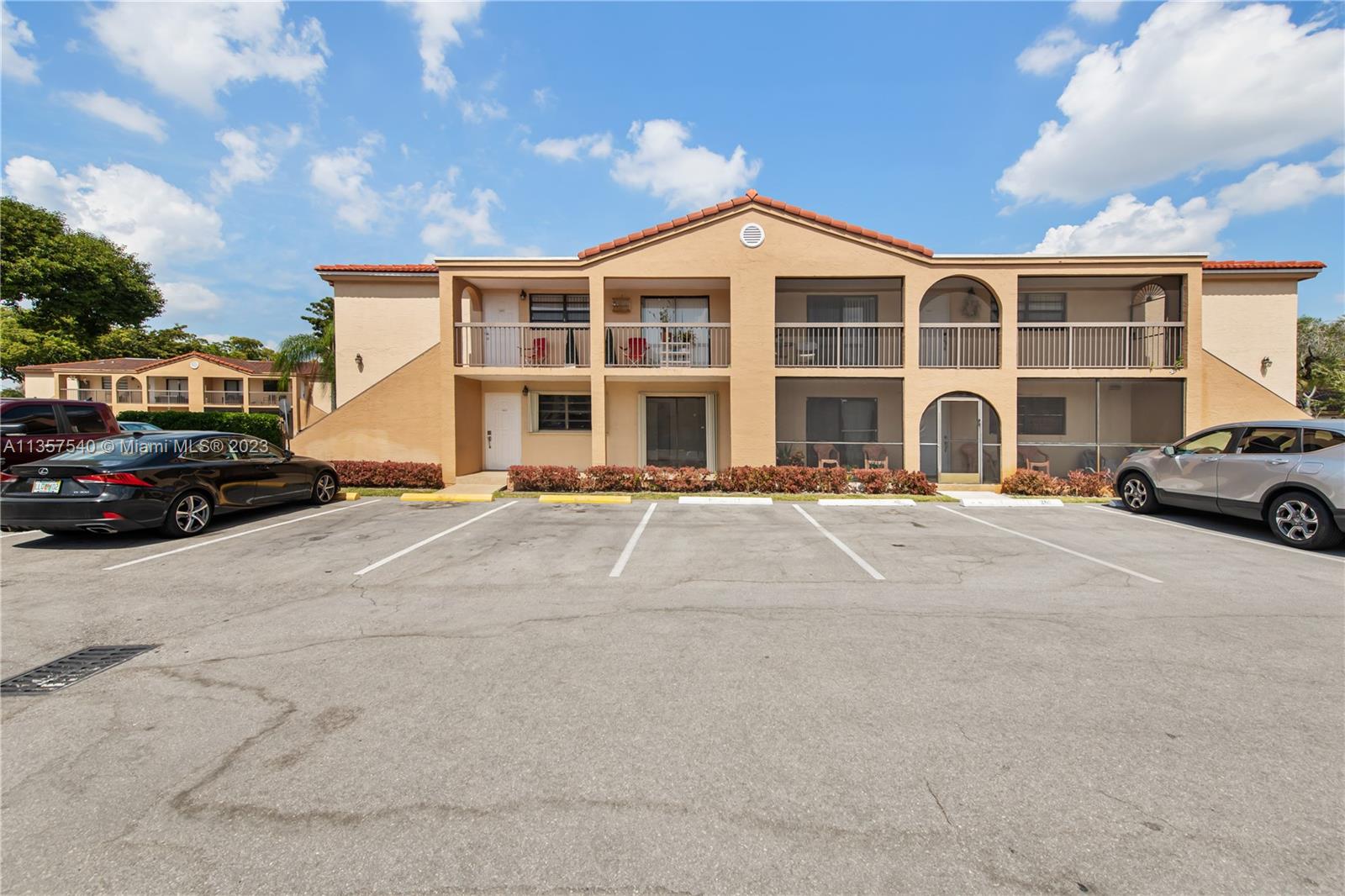 MOORS POINTE CONDO - Residential