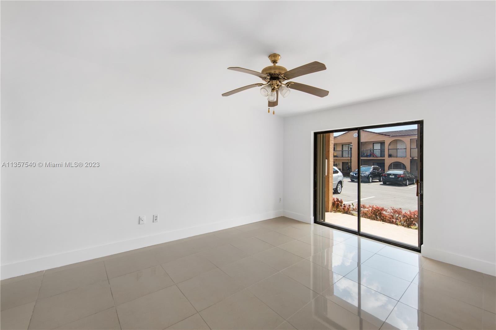 MOORS POINTE CONDO - Residential