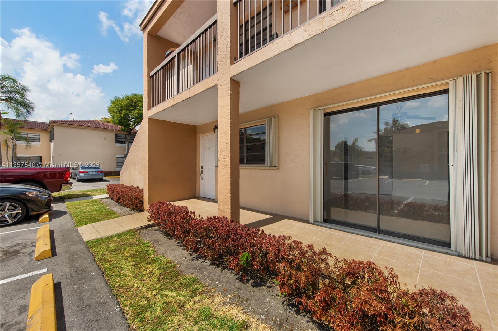 MOORS POINTE CONDO - Residential