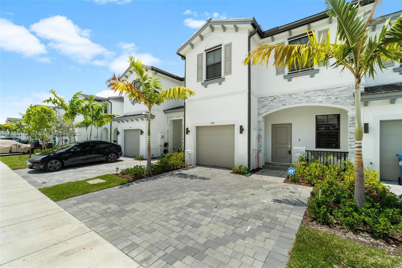 Rental Property at 541 Nw 204th St, Miami Gardens, Broward County, Florida - Bedrooms: 4 
Bathrooms: 3  - $3,850 MO.