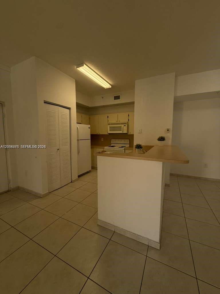 PALM GARDENS AT DORAL CON - Residential