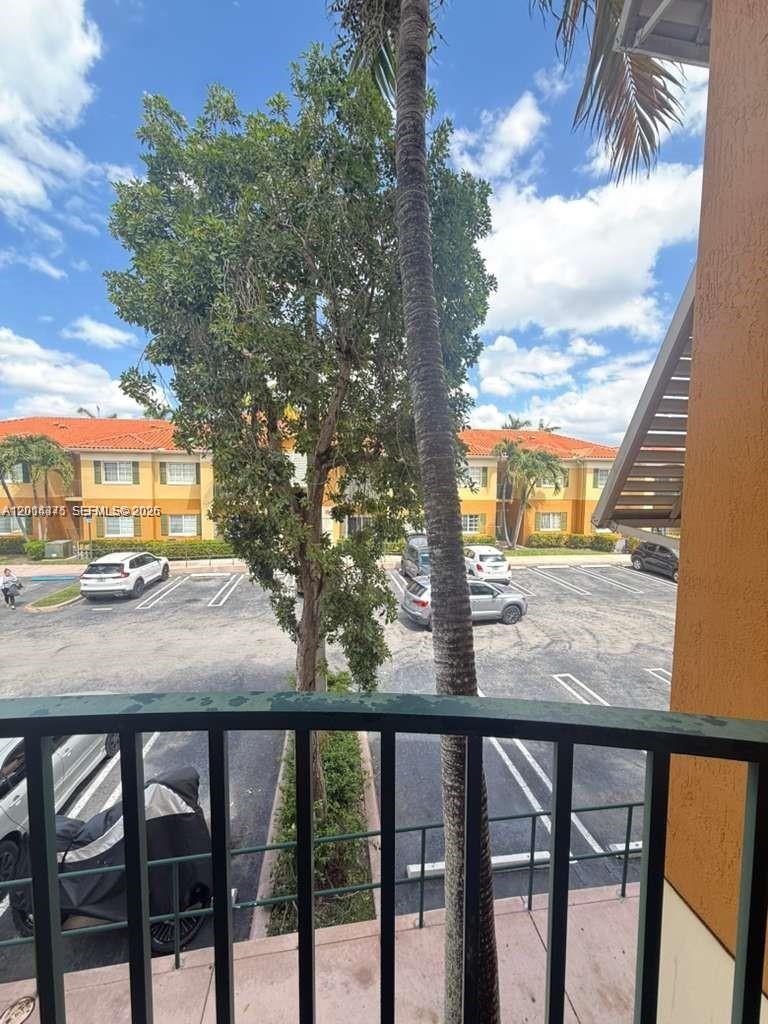 PALM GARDENS AT DORAL CON - Residential