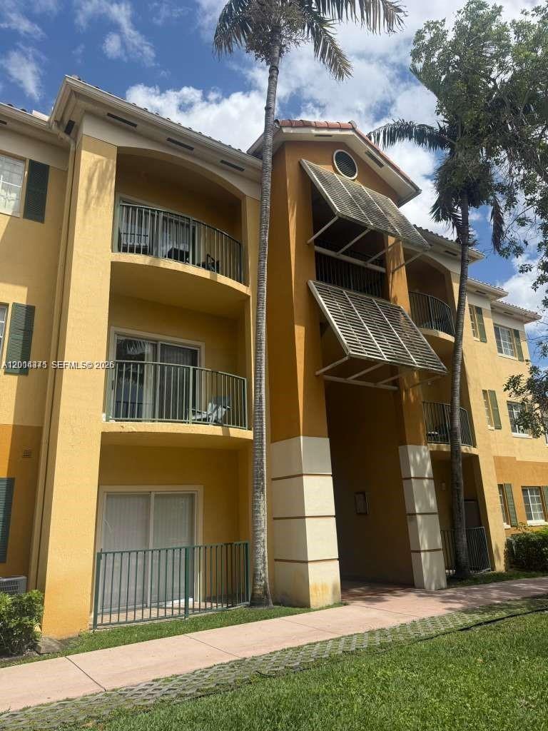 PALM GARDENS AT DORAL CON - Residential