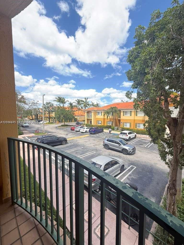 PALM GARDENS AT DORAL CON - Residential