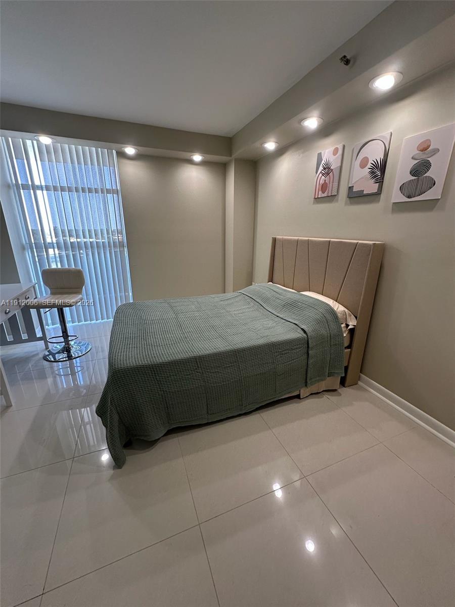 WATERVIEW CONDO - Residential