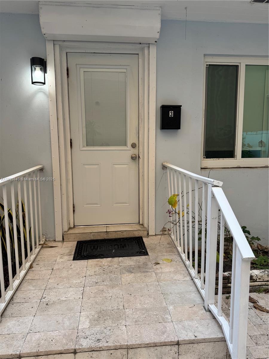 HOLLYWOOD BEACH SECOND AD - Residential Lease