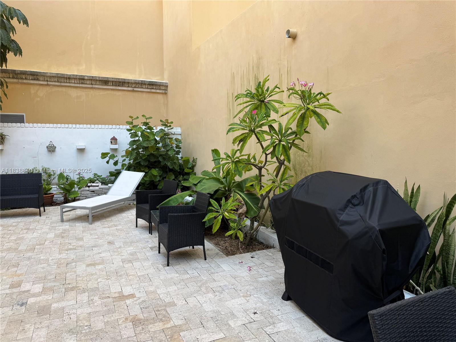 HOLLYWOOD BEACH SECOND AD - Residential Lease