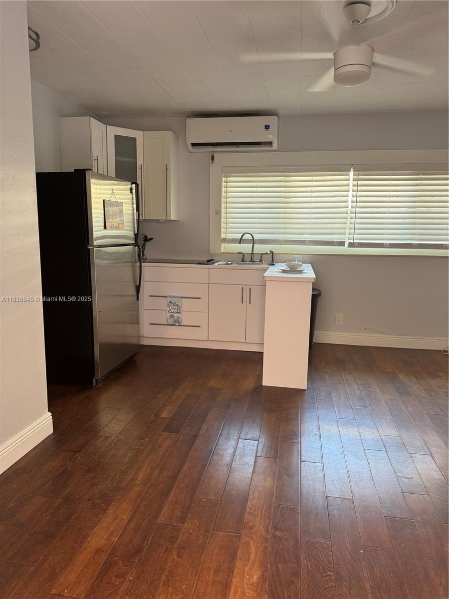 HOLLYWOOD BEACH SECOND AD - Residential Lease