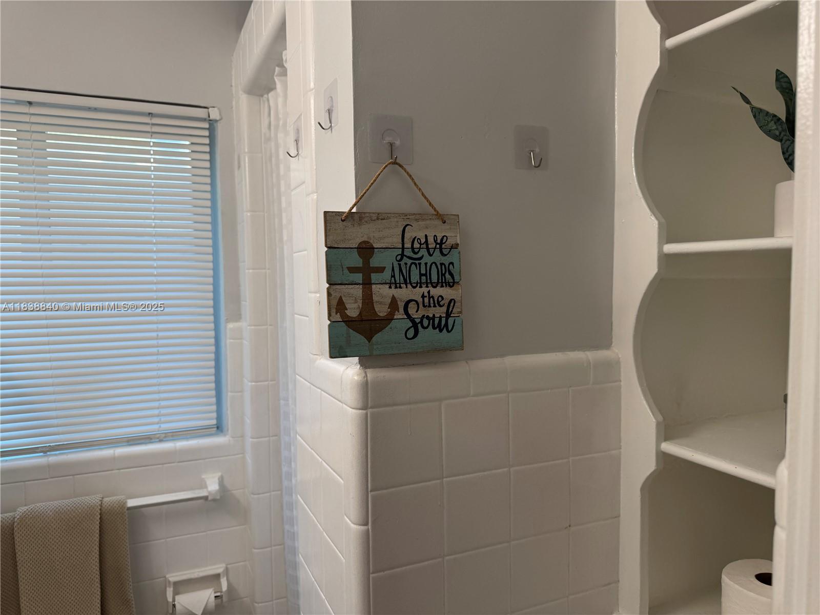 HOLLYWOOD BEACH SECOND AD - Residential Lease