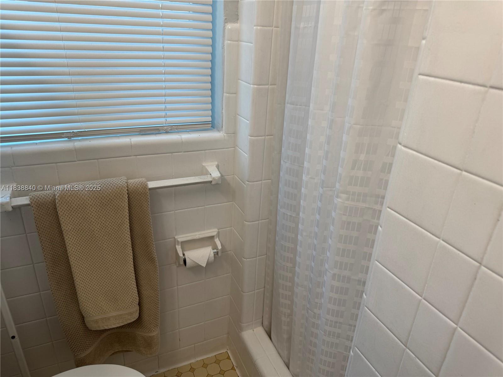 HOLLYWOOD BEACH SECOND AD - Residential Lease