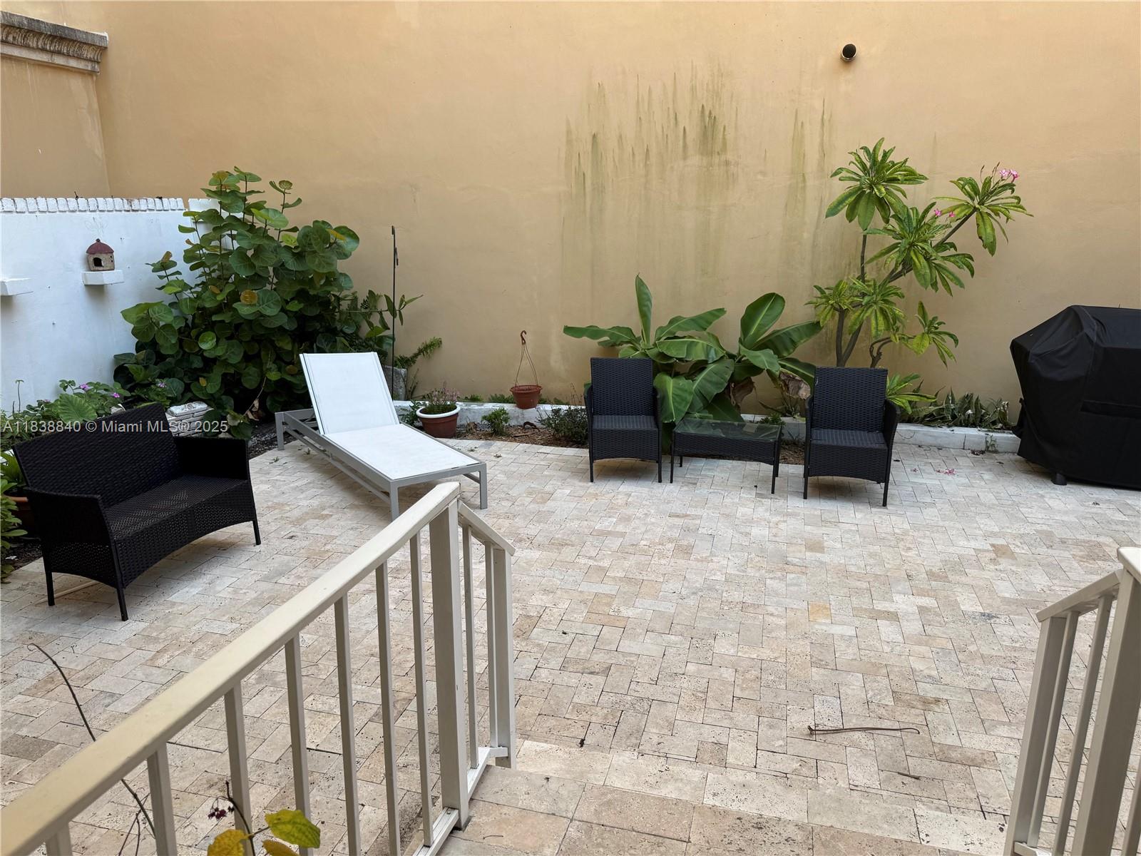 HOLLYWOOD BEACH SECOND AD - Residential Lease