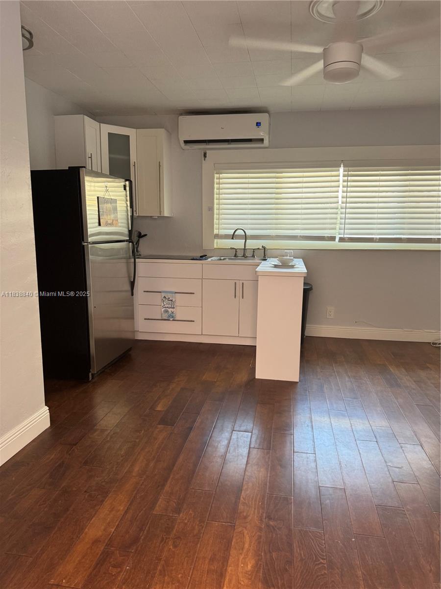 HOLLYWOOD BEACH SECOND AD - Residential Lease