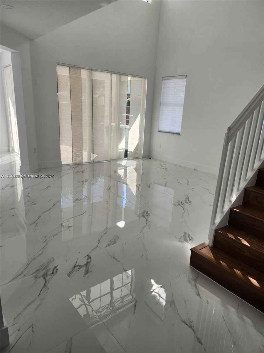 ISLANDS AT DORAL - Residential