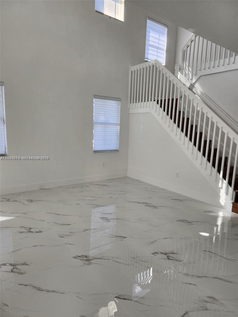 ISLANDS AT DORAL - Residential