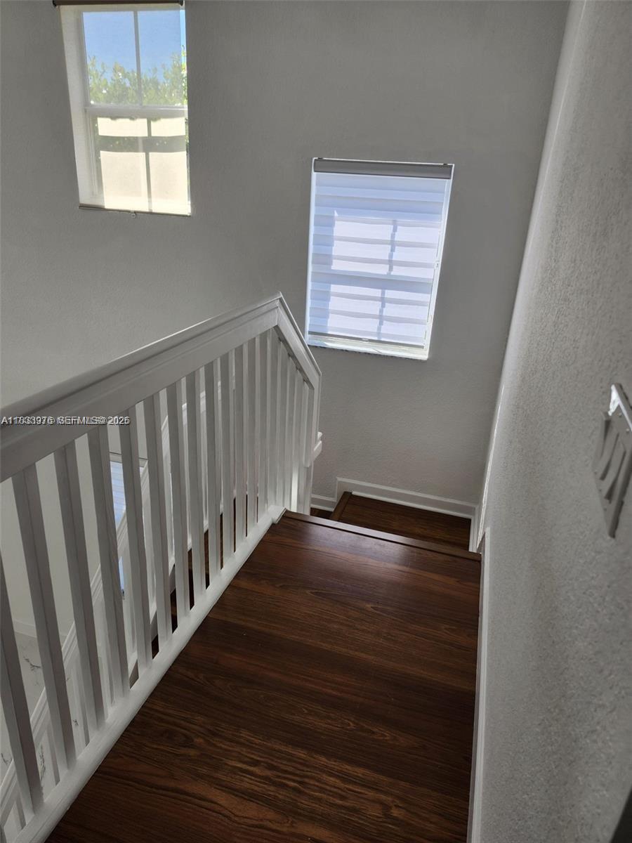 ISLANDS AT DORAL - Residential