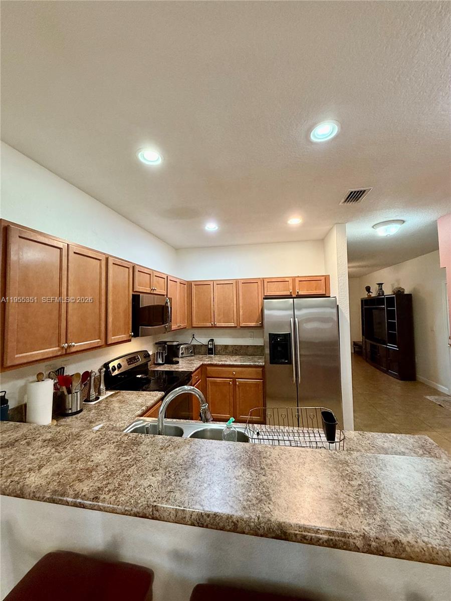 TRELLIS AT BAYSHORE - Residential