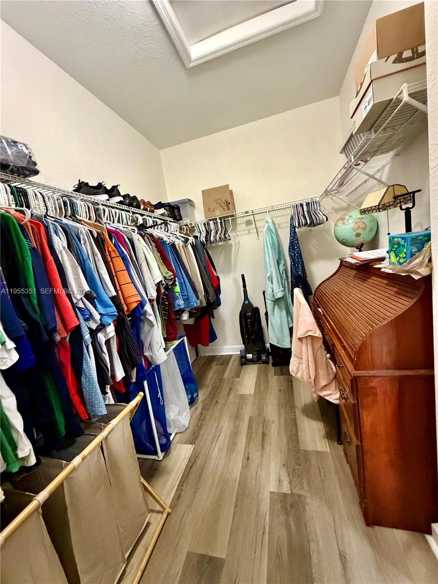 TRELLIS AT BAYSHORE - Residential