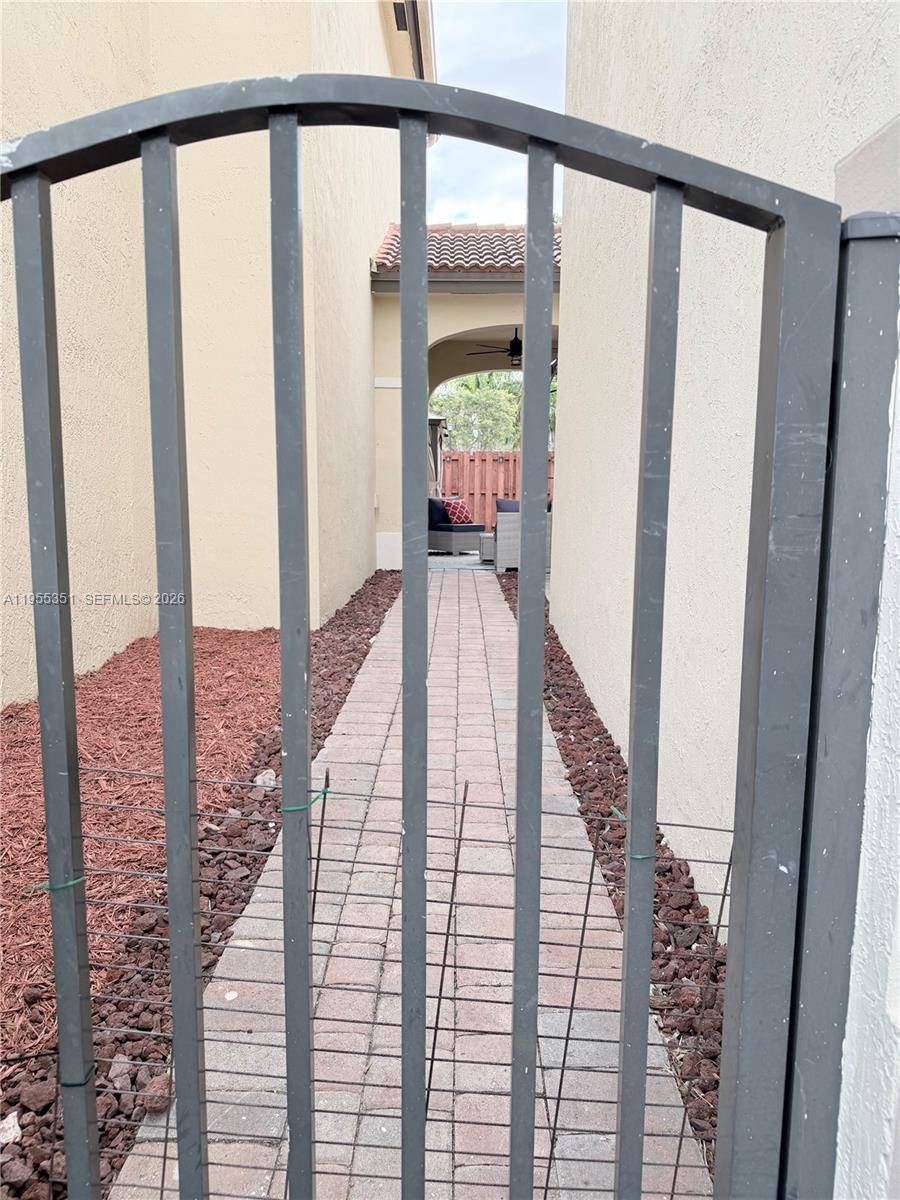 TRELLIS AT BAYSHORE - Residential