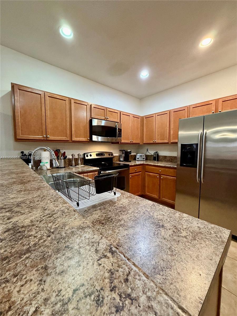 TRELLIS AT BAYSHORE - Residential