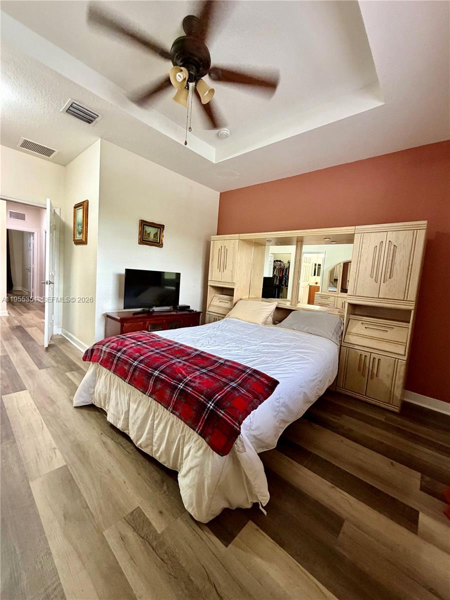 TRELLIS AT BAYSHORE - Residential