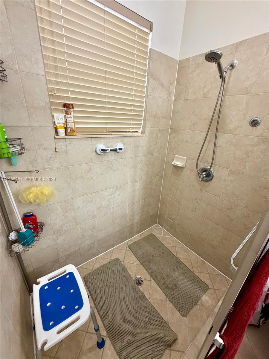 TRELLIS AT BAYSHORE - Residential