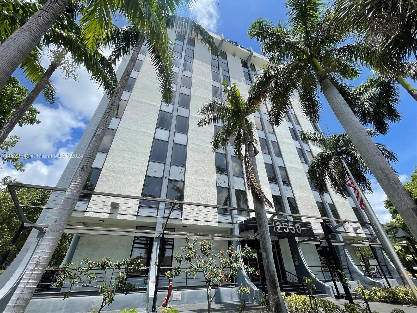 Great opportunity to rent an office space in a desirable area! This versatile office, located in a building zoned for medical use, is perfect for a diverse tenant mix. Benefit from a well-established tenant base and ample on-site parking. Whether you're starting a new practice or expanding your business, this space offers exceptional potential. Don’t miss this chance—contact us today to learn more!