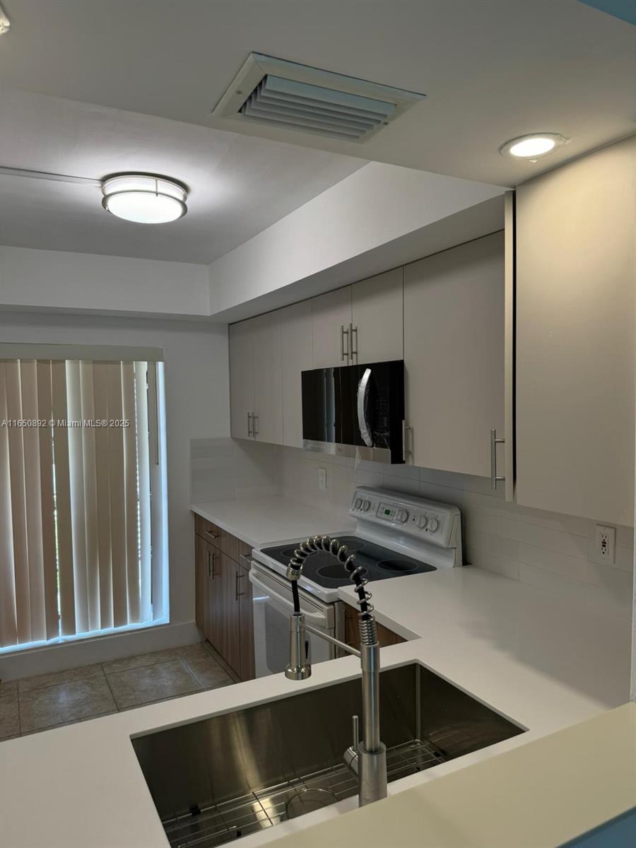 MEADOWRIDGE CONDO - Residential
