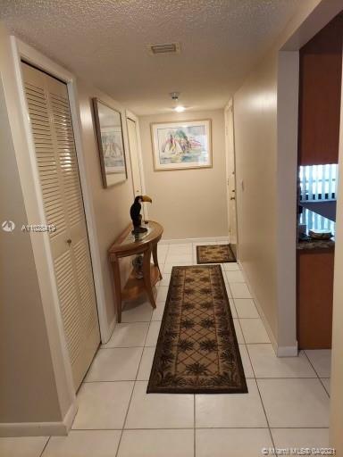 RACQUET CLUB APTS AT BONA - Residential