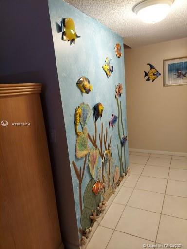 RACQUET CLUB APTS AT BONA - Residential