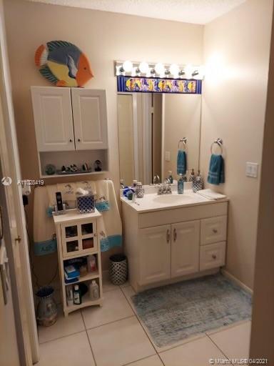 RACQUET CLUB APTS AT BONA - Residential