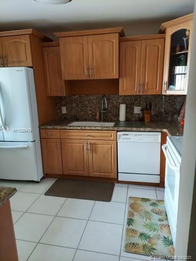 RACQUET CLUB APTS AT BONA - Residential