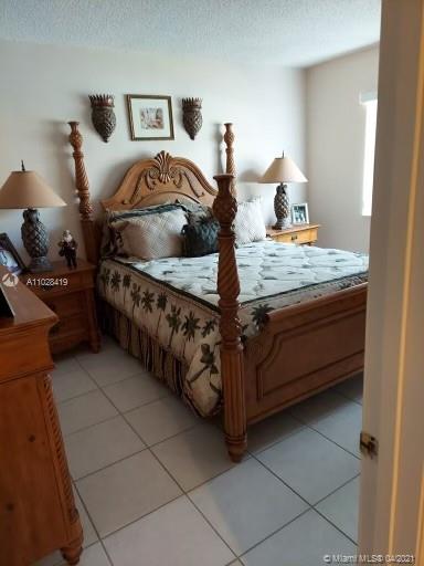 RACQUET CLUB APTS AT BONA - Residential