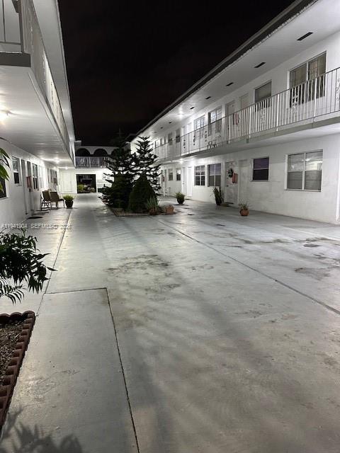 LARGUS CONDO - Residential Lease