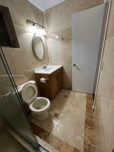 LARGUS CONDO - Residential Lease