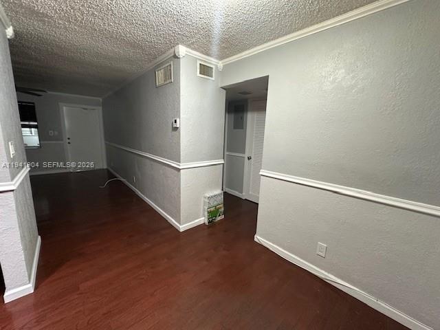 LARGUS CONDO - Residential Lease