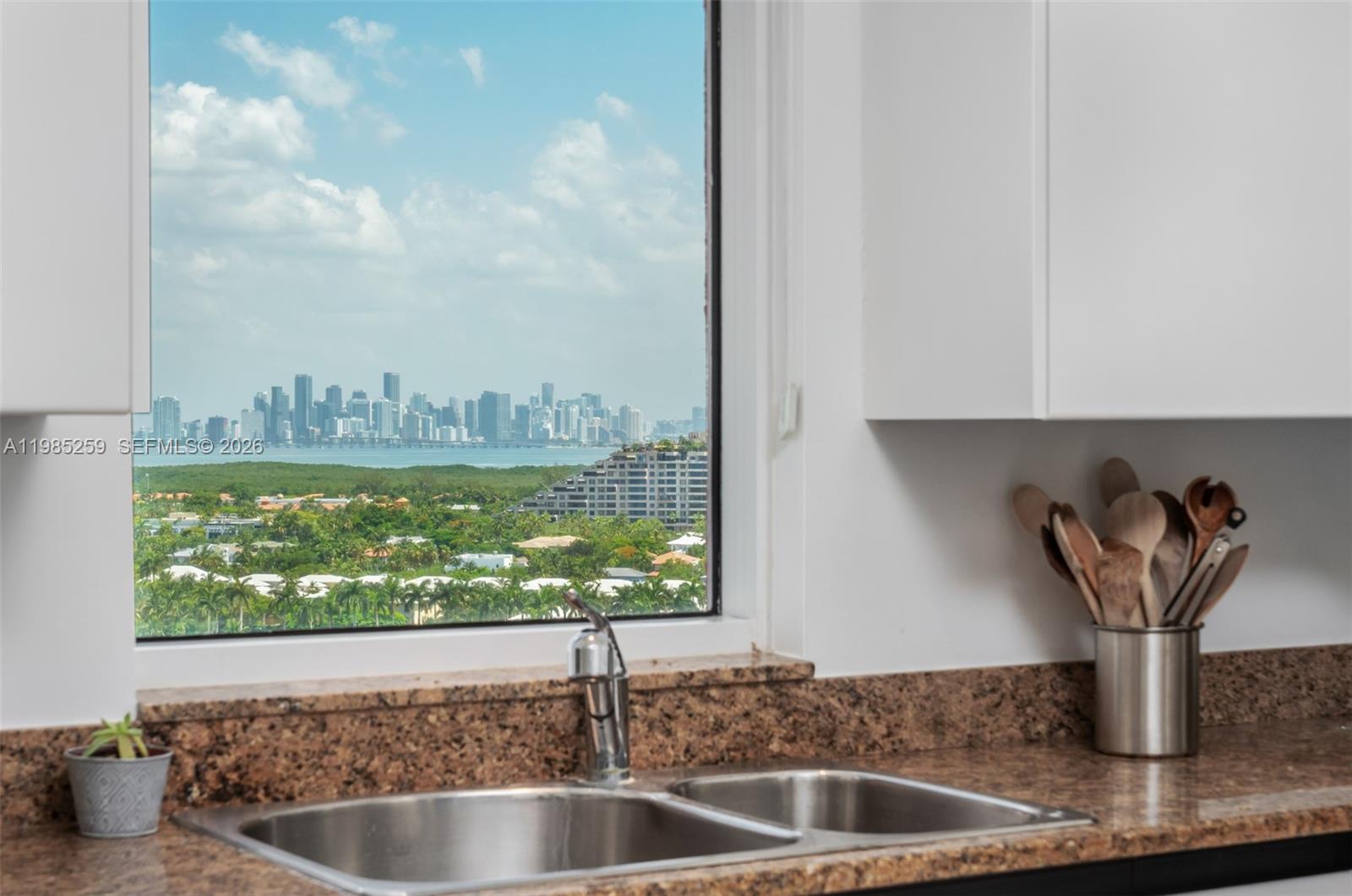 CLUB TOWER THREE CONDO - Residential